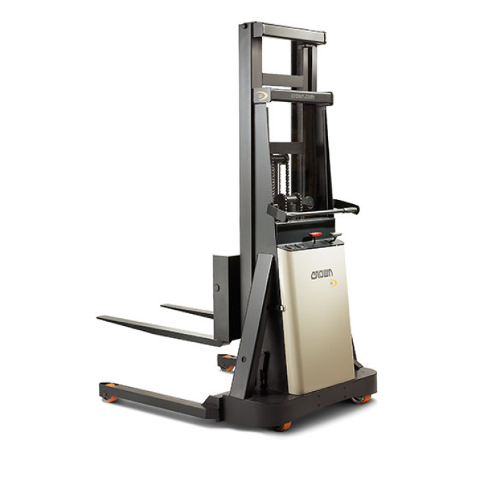 Crown B Series Walkie Stackers
