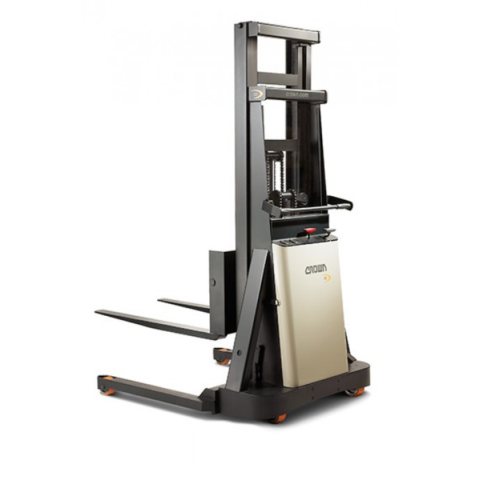 Crown B Series Walkie Stackers
